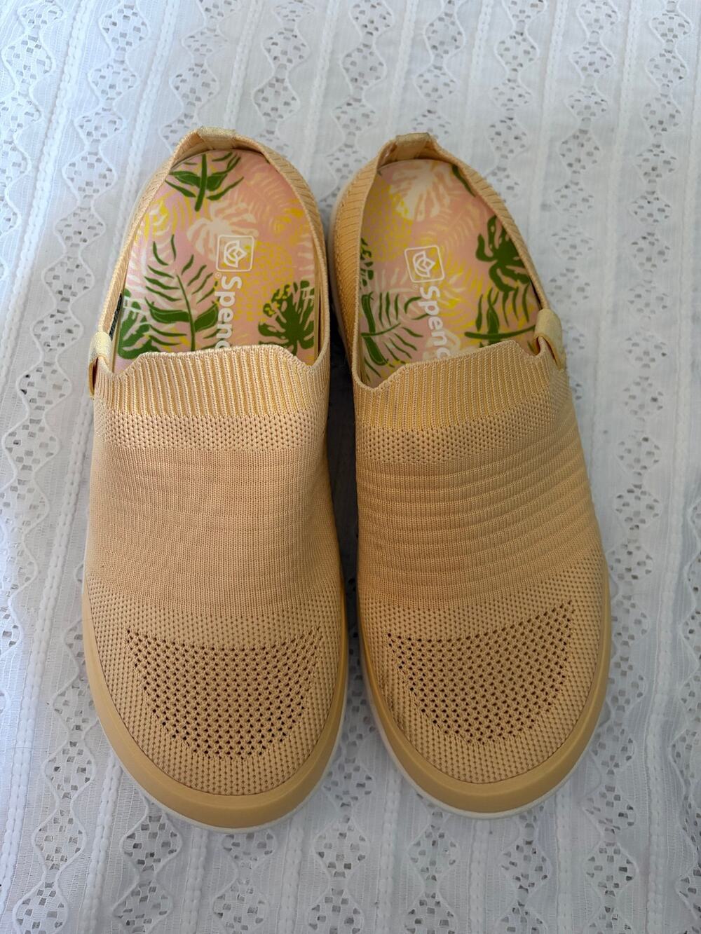 Spenco Women's Knit Slip On Comfort Shoes Peach Beige Size 7.5B Orthotic Support